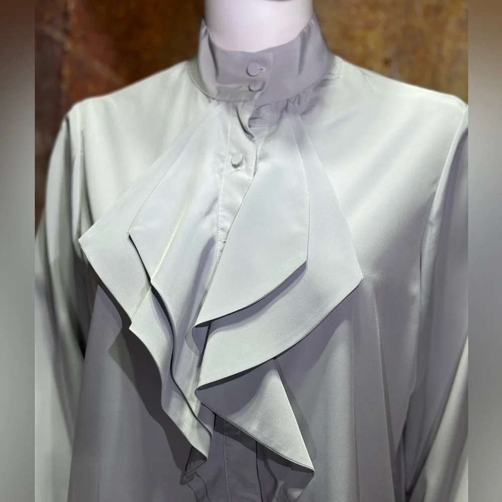 Gray Ruffled Blouse NWOT - Picture 2 of 5